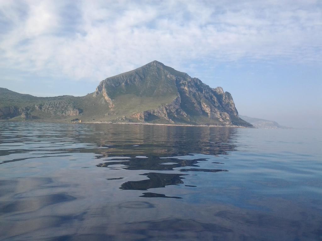 Casa Vacanza Tra Cielo E Mare Custonaci Ngoại thất bức ảnh